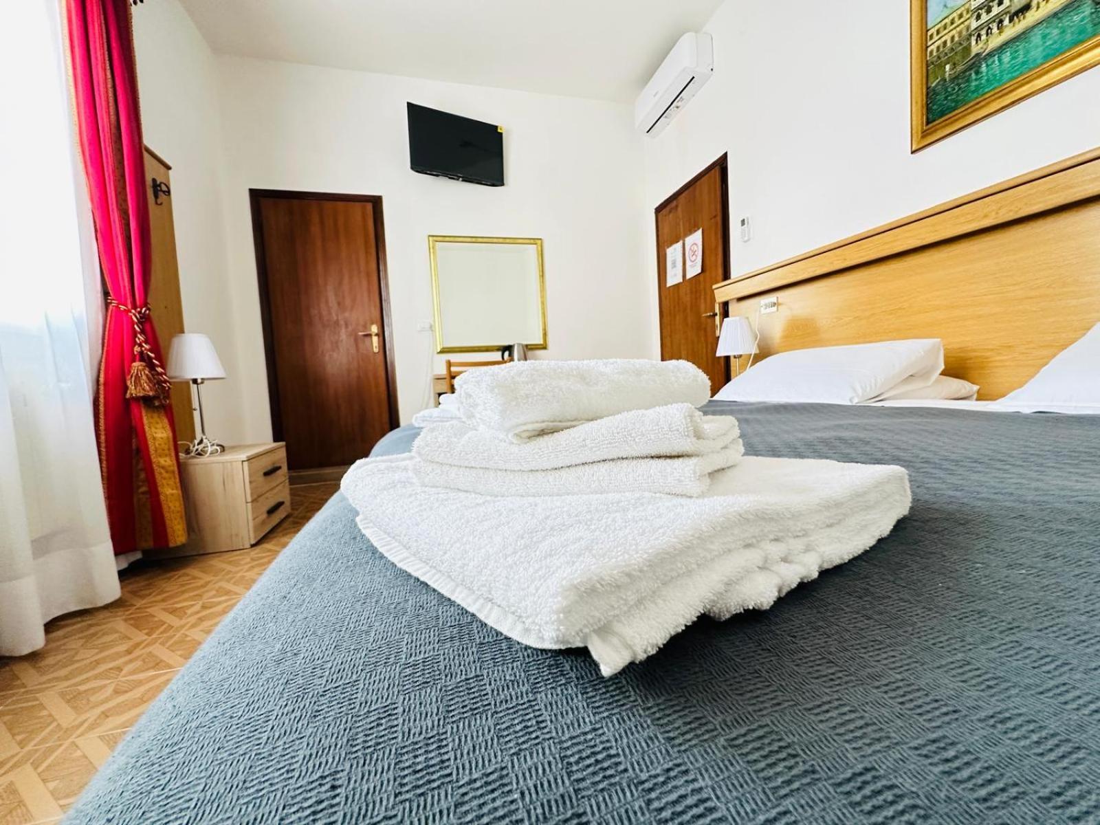 Hotel Tito メストレ エクステリア 写真